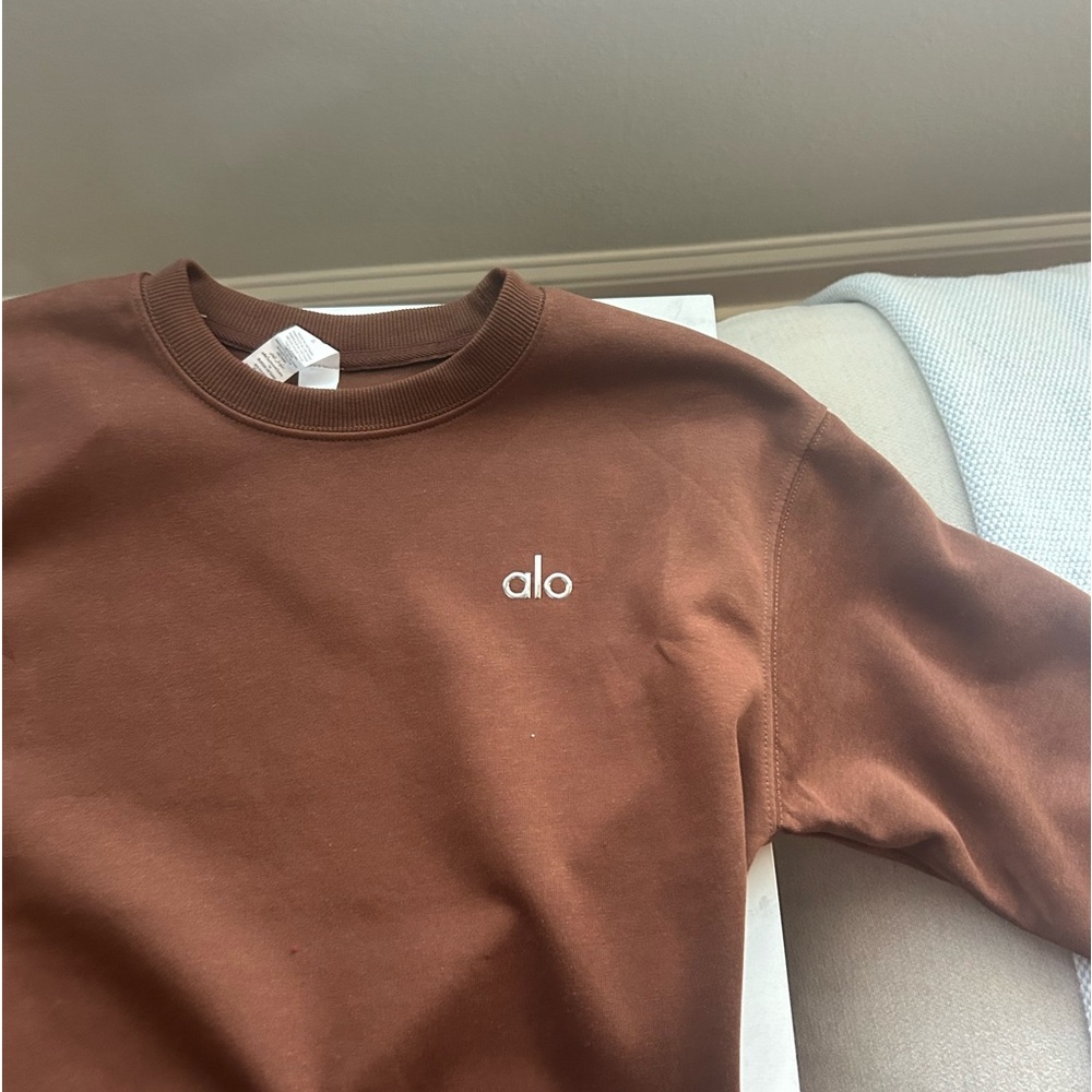 ALO SWEATSHIRT IN ESPRESSO